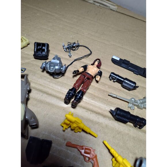 Vintage Large Lot of GI Joe Weapons Accessories & More - Picture 6 of 11